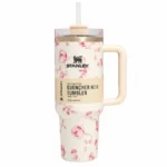 تراول ماگ طرح استنلی Stanley مدل Tumbler طرح سفید با رز صورتی White with a pink rose ظرفیت 1180 میلی لیتر